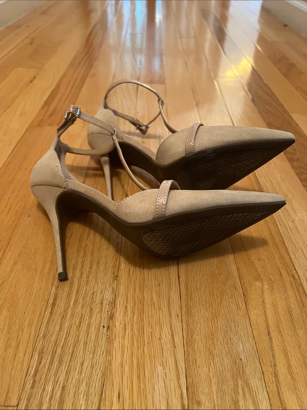 Jessica Simpson Beige T-Strap Pointed Toe Heels - Picture 4 of 5